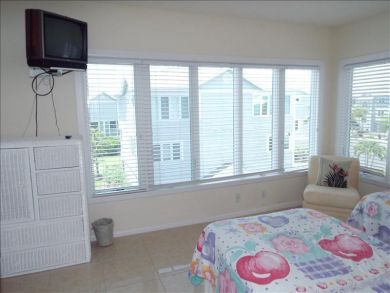 Vacation Townhome Walk to Longboat Beach Vacation Townhome Walk to Longboat Beach
